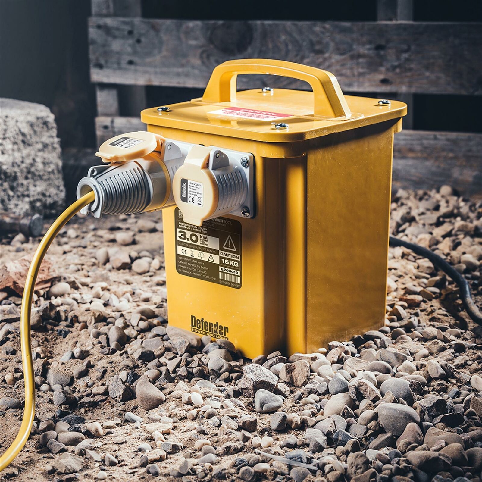 Defender 3KVA Portable Site Transformer 110V Twin 16 AMP Outlet Power Tool Defender 3KVA Portable Site Transformer 110V Twin 16 AMP Outlet Power Tool