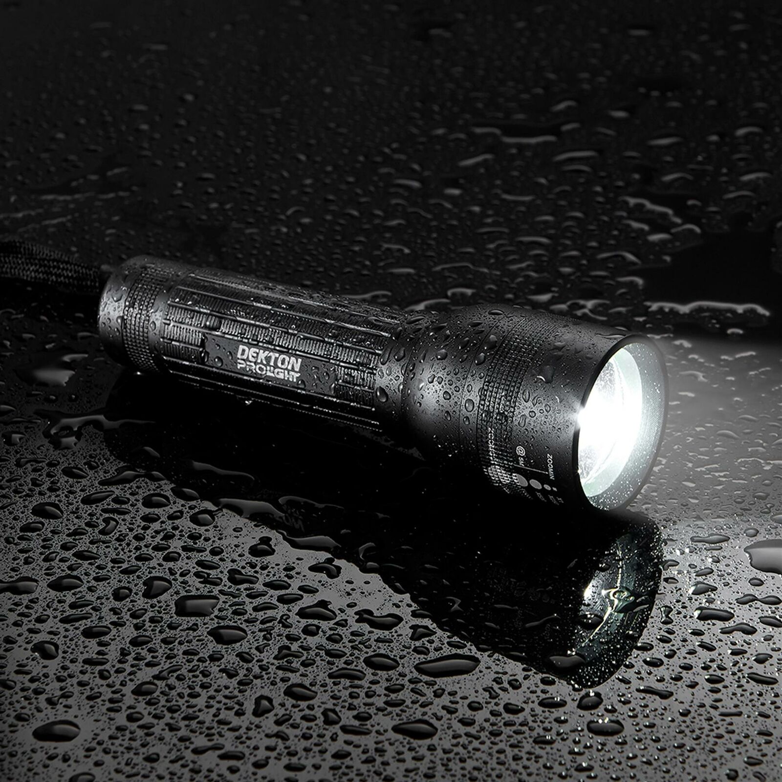 Dekton Professional COB LED Torch 1000 Lumens 500m Flashlight USB Rechargeable
